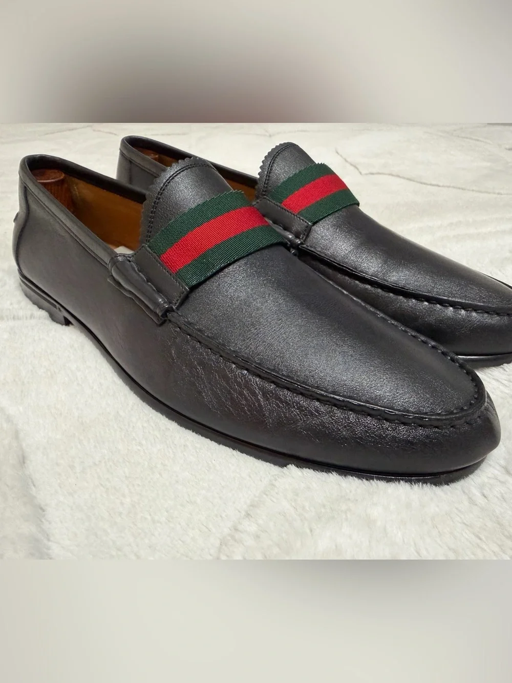 LIKE NEW! $995 Gucci Black Leather Loafers Web Strap Green Red Accent 9